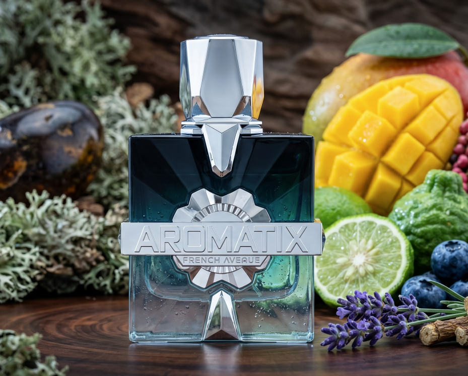 Flakon perfum Aromatix Frostbite na zimowym, lodowym tle